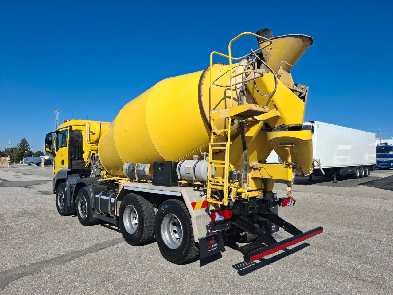 MAN TGS 32.460 8X4 BB Liebherr 9 m³ - Autobetonieră: Foto 2 MAN TGS 32.460 8X4 BB Liebherr 9 m³ - Autobetonieră: Foto 2