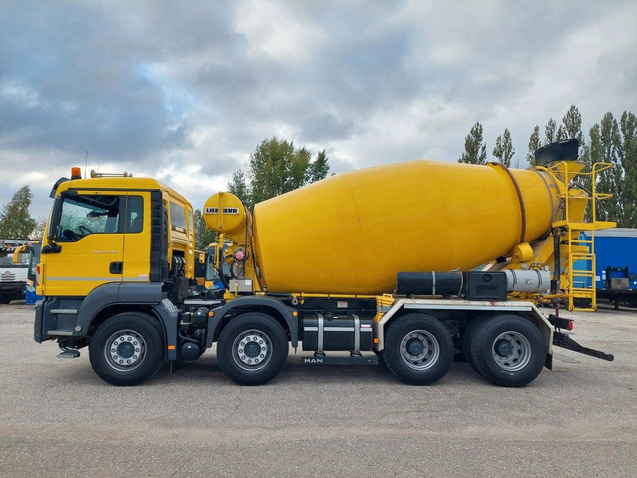 MAN TGS 32.460 8X4 BB Liebherr 9 m³ - Autobetonieră: Foto 5 MAN TGS 32.460 8X4 BB Liebherr 9 m³ - Autobetonieră: Foto 5