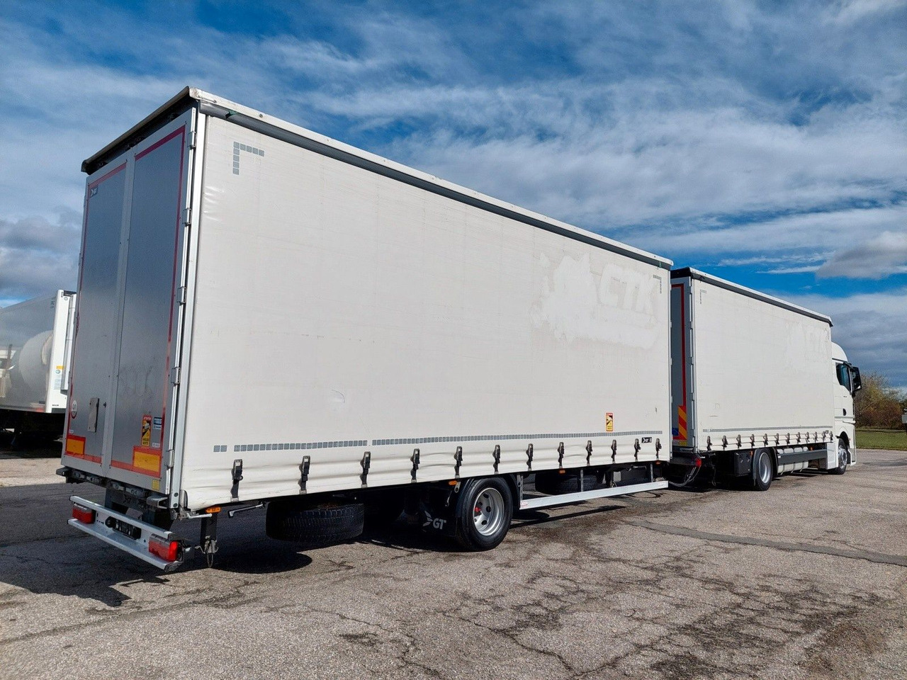 MAN TGX 18.470 LL + Gniotpol G-4080 120 m3 Durchbar - Camion cu prelată: Foto 4 MAN TGX 18.470 LL + Gniotpol G-4080 120 m3 Durchbar - Camion cu prelată: Foto 4