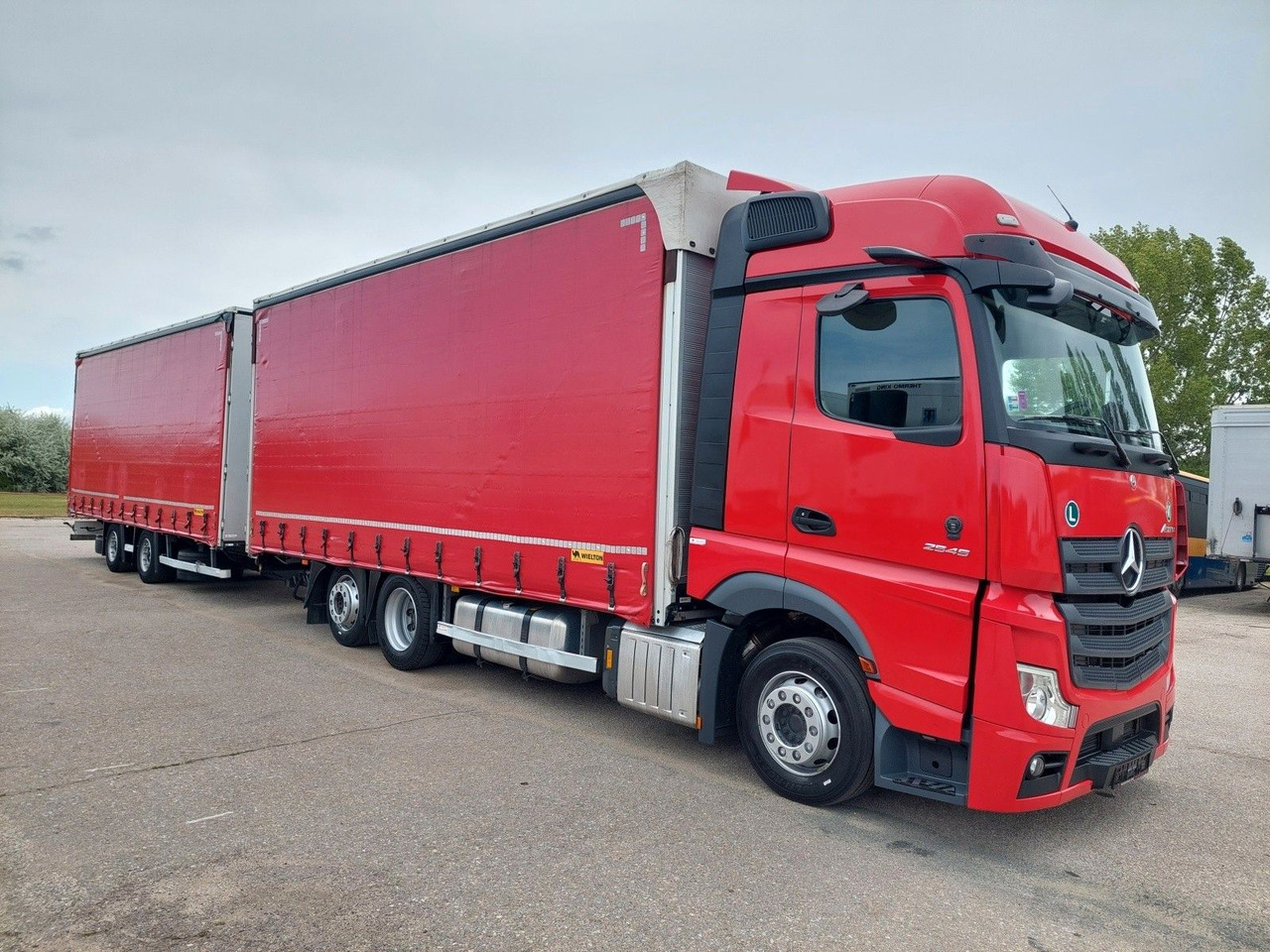 Mercedes-Benz Actros 2545 L/NR 6x2 + Wielton PC2K Durchbar - Camion cu prelată: Foto 2 Mercedes-Benz Actros 2545 L/NR 6x2 + Wielton PC2K Durchbar - Camion cu prelată: Foto 2