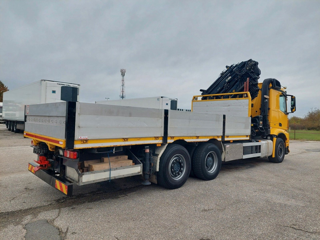 Mercedes-Benz Arocs 2640 6X2 + Hiab XS 477 Hipro - Camion platformă, Camion cu macara: Foto 4 Mercedes-Benz Arocs 2640 6X2 + Hiab XS 477 Hipro - Camion platformă, Camion cu macara: Foto 4