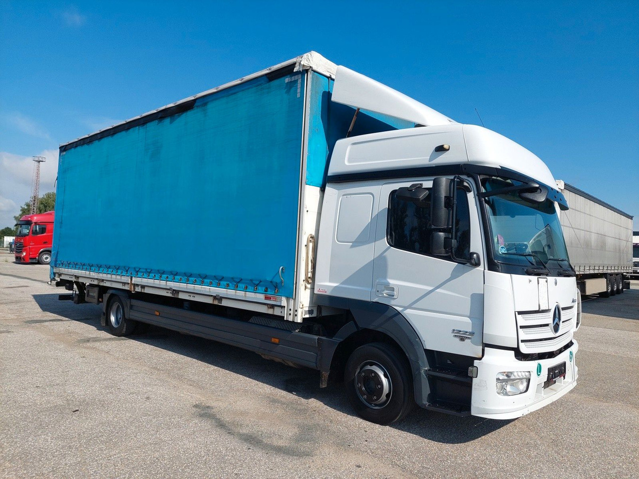 Mercedes-Benz Atego 1223 L/NR 20 20 Paletten - Camion cu prelată: Foto 2 Mercedes-Benz Atego 1223 L/NR 20 20 Paletten - Camion cu prelată: Foto 2