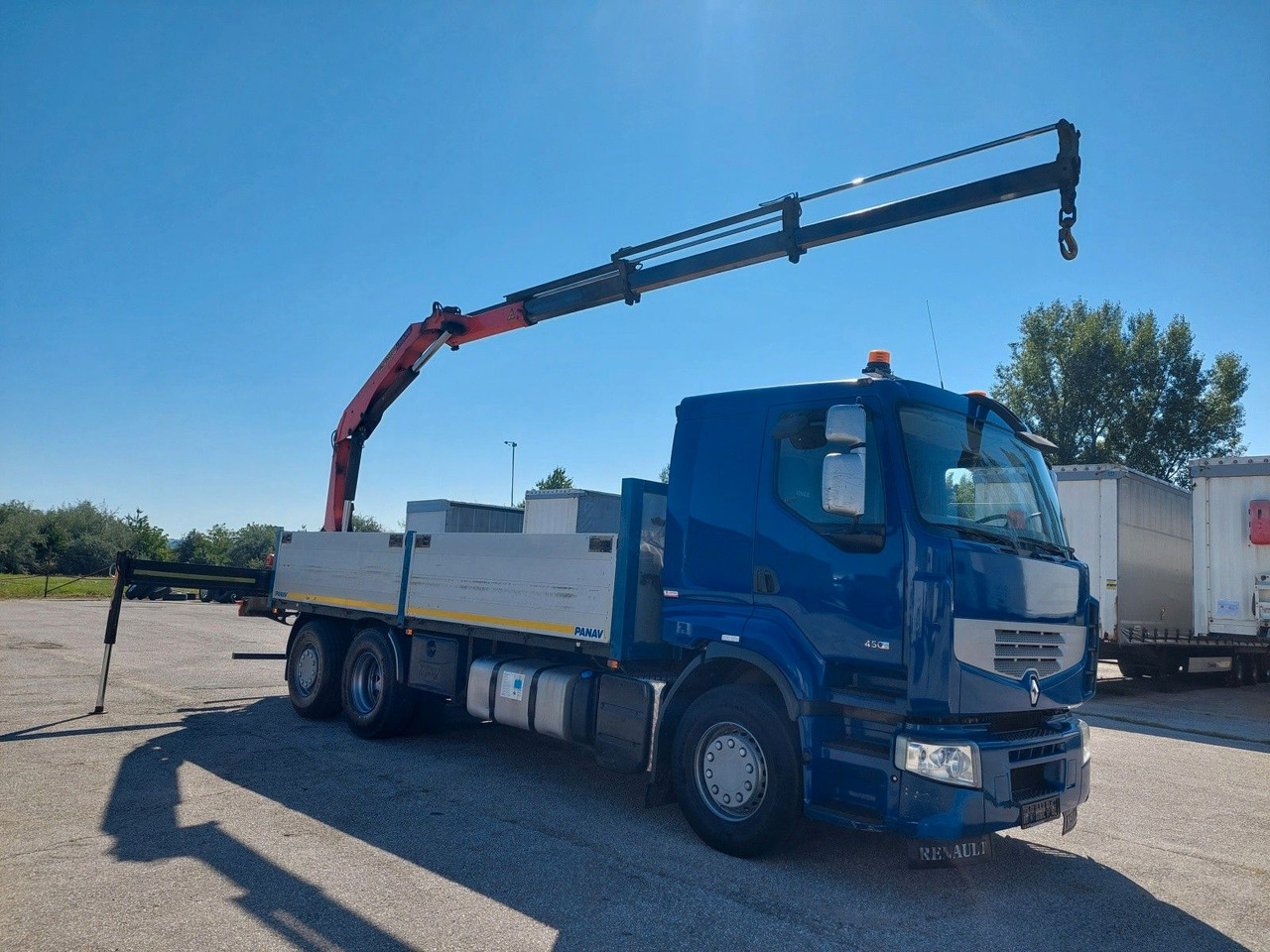 Renault Premium DXI R450.26 HR Palfinger PK 15.500 - Camion platformă, Camion cu macara: Foto 2 Renault Premium DXI R450.26 HR Palfinger PK 15.500 - Camion platformă, Camion cu macara: Foto 2