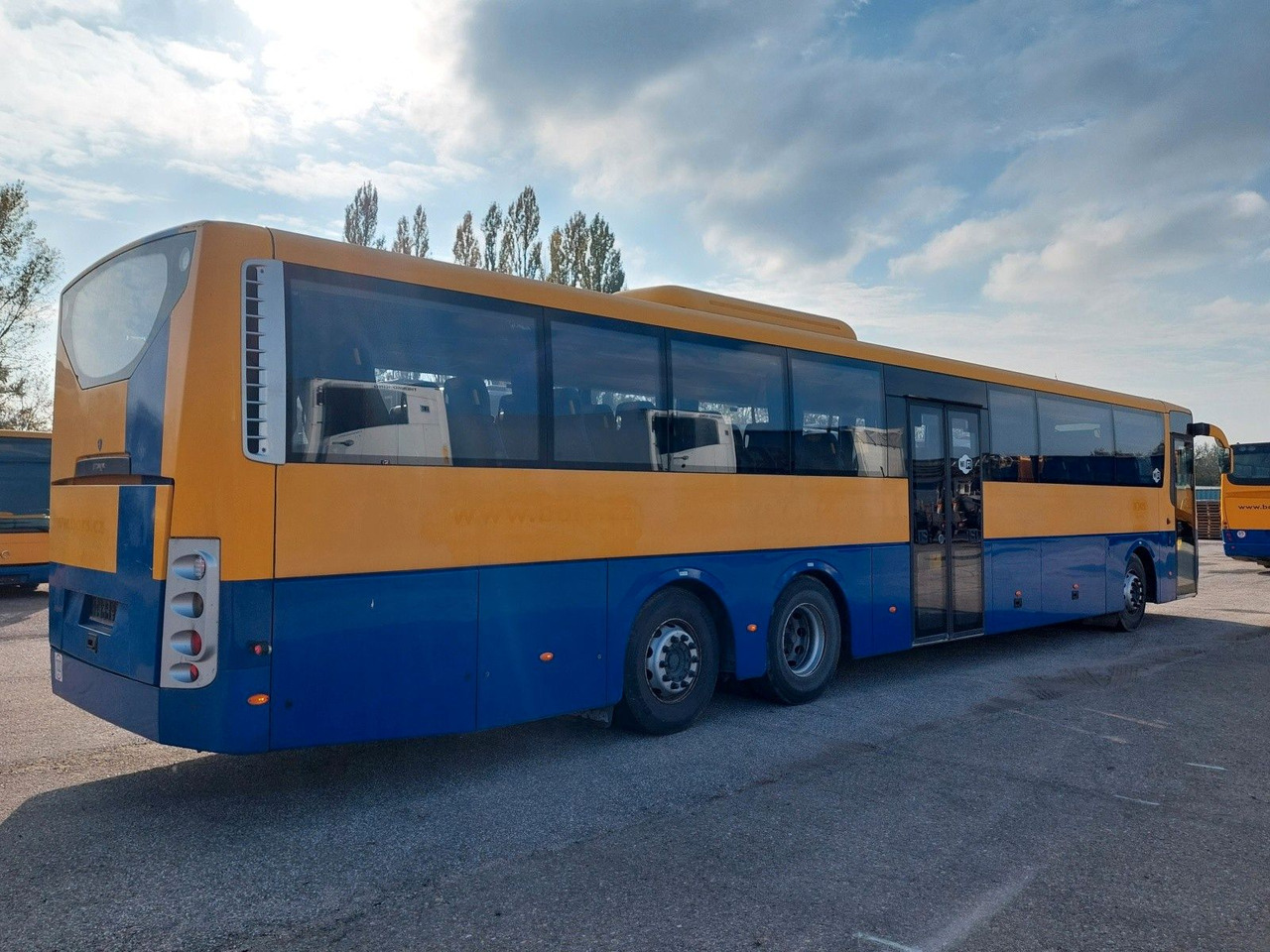 Scania Omniexpress 64 Sitzplätze/ Seats - Autobuz interurban: Foto 4 Scania Omniexpress 64 Sitzplätze/ Seats - Autobuz interurban: Foto 4
