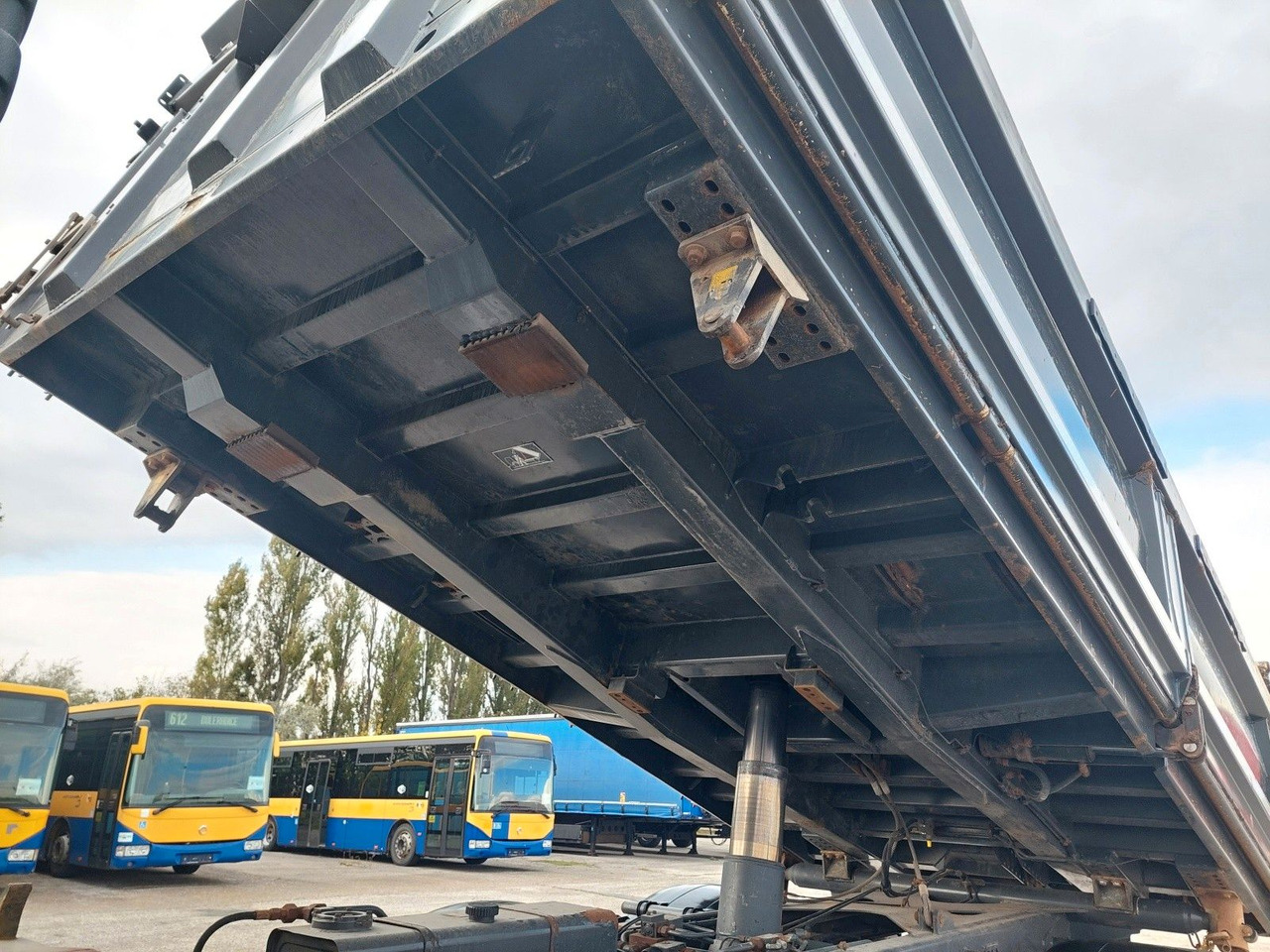 Volvo FMX 460 Meiller Bordmatik 6x4 - Camion basculantă: Foto 5 Volvo FMX 460 Meiller Bordmatik 6x4 - Camion basculantă: Foto 5
