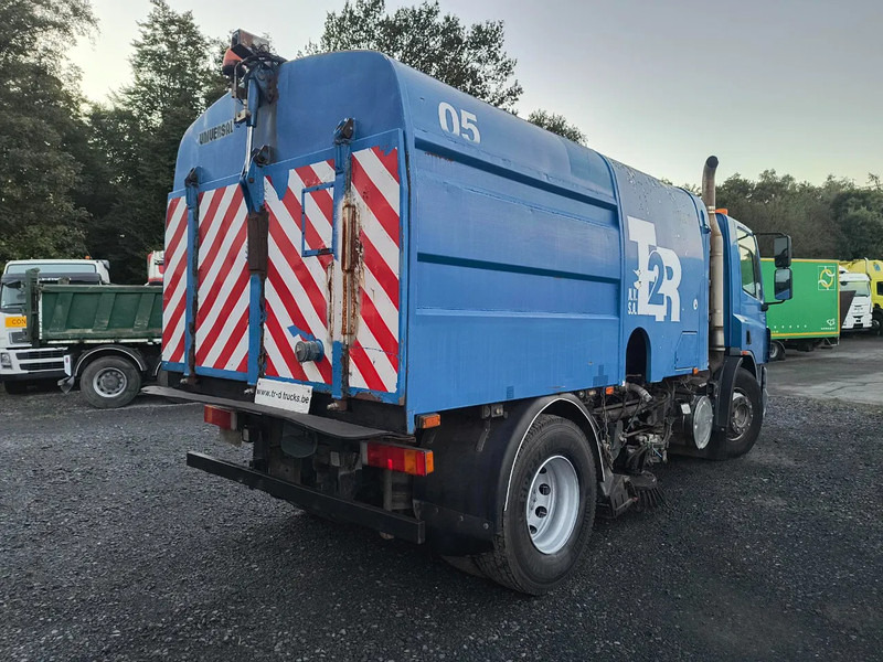 DAF CF 75.250 DRIVING CONDITION - SWEEPER NEEDS REPAIRMENT - Măturătoare stradală: Foto 5 DAF CF 75.250 DRIVING CONDITION - SWEEPER NEEDS REPAIRMENT - Măturătoare stradală: Foto 5