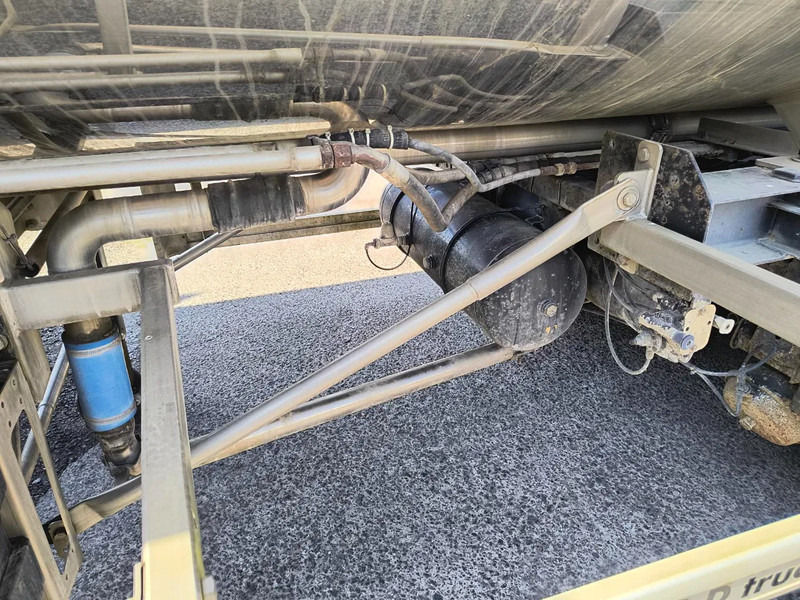 Semiremorcă cisternă pentru transport de laptelui MAISONNEUVE INSULATED INOX TANK 25000 L - 1 COMP - PUMP: Foto 7