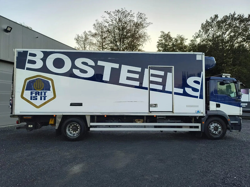 MAN TGM 18.250 2 COMPARTMENTS - 2000KG TAIL LIFT - PROBLEM COOLING UNIT - Camion frigider: Foto 4 MAN TGM 18.250 2 COMPARTMENTS - 2000KG TAIL LIFT - PROBLEM COOLING UNIT - Camion frigider: Foto 4