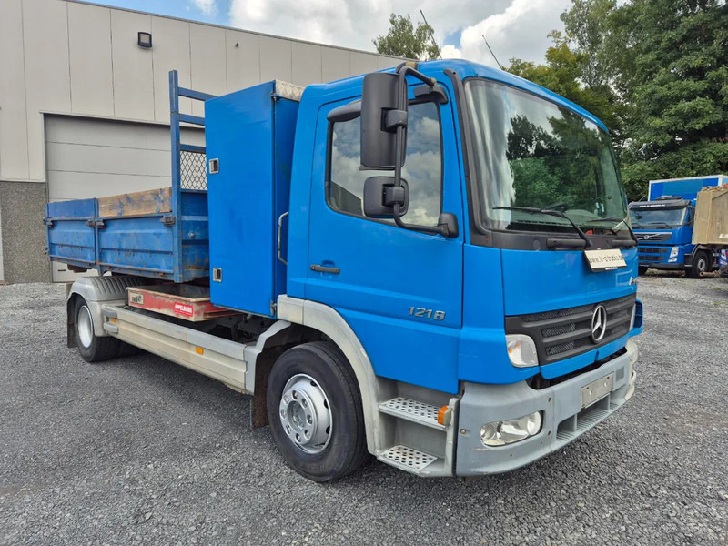 Mercedes-Benz Atego 1218 HOOK SYSTEM + CONTAINER INCLUDED (!) - Camion cu cârlig: Foto 3 Mercedes-Benz Atego 1218 HOOK SYSTEM + CONTAINER INCLUDED (!) - Camion cu cârlig: Foto 3
