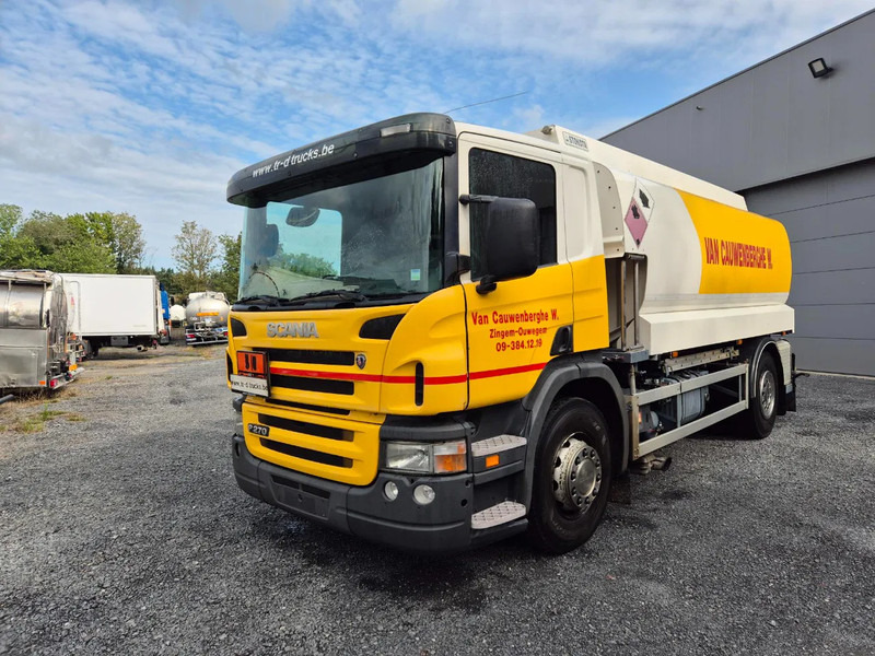 Scania P270 FUEL / CARBURANT 14000L - 4 COMP - Camion cisternă: Foto 1 Scania P270 FUEL / CARBURANT 14000L - 4 COMP - Camion cisternă: Foto 1