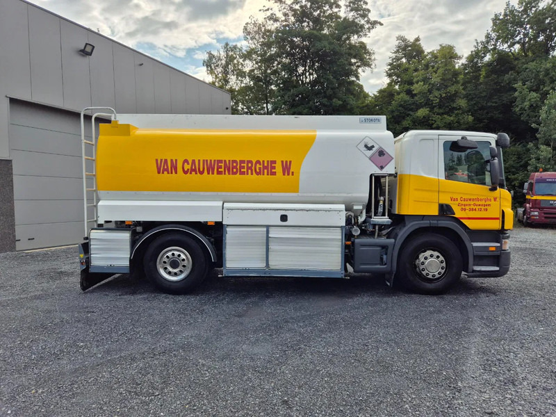 Scania P270 FUEL / CARBURANT 14000L - 4 COMP - Camion cisternă: Foto 4 Scania P270 FUEL / CARBURANT 14000L - 4 COMP - Camion cisternă: Foto 4