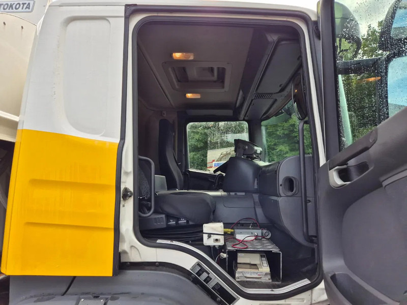 Camion cisternă pentru transport de combustibili Scania P270 FUEL / CARBURANT 14000L - 4 COMP: Foto 14 Camion cisternă pentru transport de combustibili Scania P270 FUEL / CARBURANT 14000L - 4 COMP: Foto 14