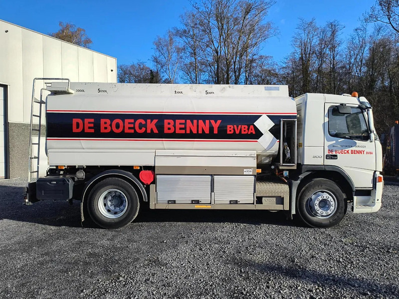Volvo FM 300 14000L FUEL/CARBURANT - 4 COMP - Camion cisternă: Foto 4 Volvo FM 300 14000L FUEL/CARBURANT - 4 COMP - Camion cisternă: Foto 4