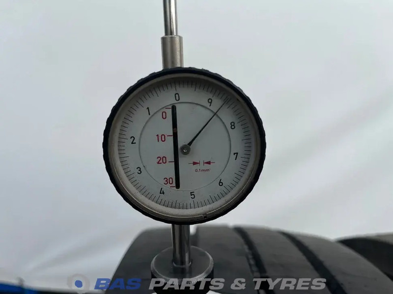 Bridgestone - Anvelopă pentru Camion: Foto 3 Bridgestone - Anvelopă pentru Camion: Foto 3