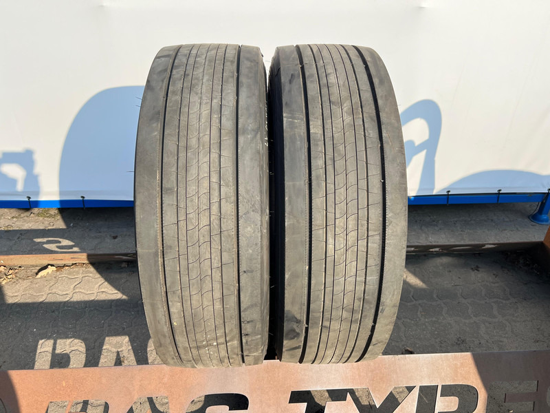 Bridgestone - Anvelopă pentru Camion: Foto 1 Bridgestone - Anvelopă pentru Camion: Foto 1