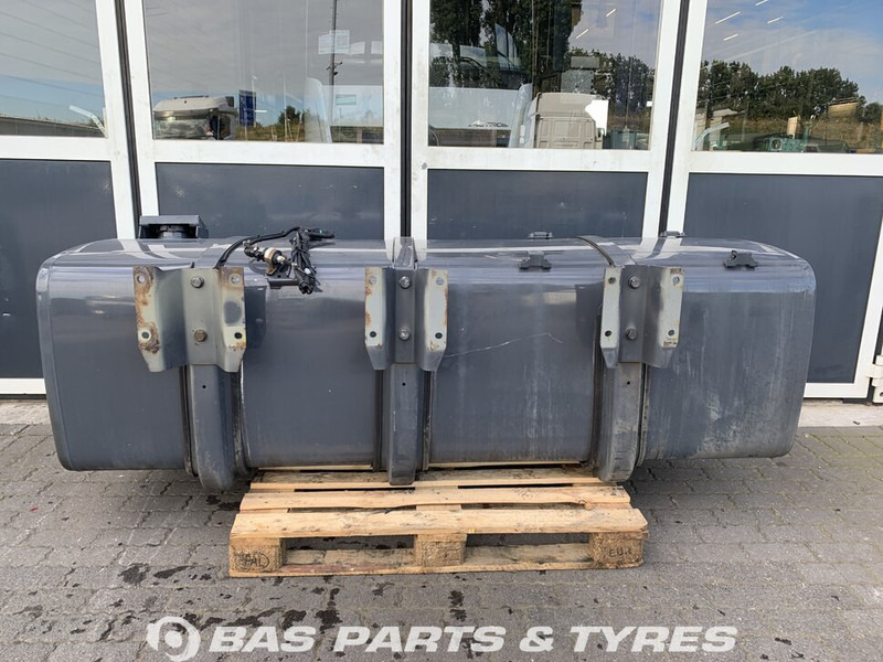 DAF Brandstoftank DAF 995 Liter 1904722 - Rezervor combustibil pentru Camion: Foto 3 DAF Brandstoftank DAF 995 Liter 1904722 - Rezervor combustibil pentru Camion: Foto 3