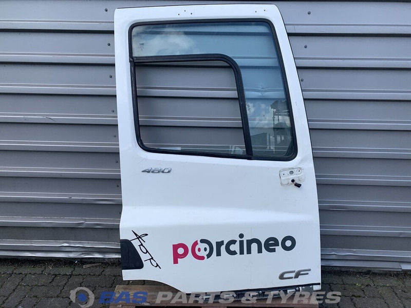 DAF CF Euro 6 - Uşă și piese pentru Camion: Foto 1 DAF CF Euro 6 - Uşă și piese pentru Camion: Foto 1