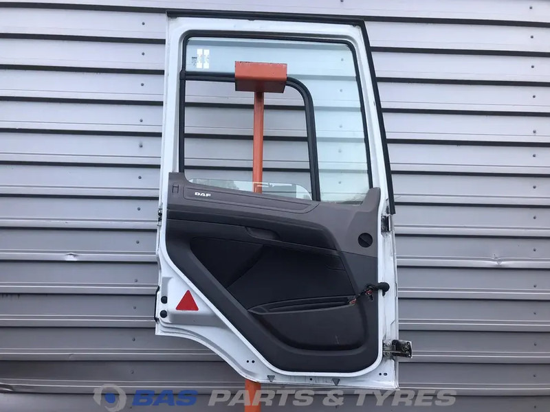 DAF CF Euro 6 - Uşă și piese pentru Camion: Foto 2 DAF CF Euro 6 - Uşă și piese pentru Camion: Foto 2