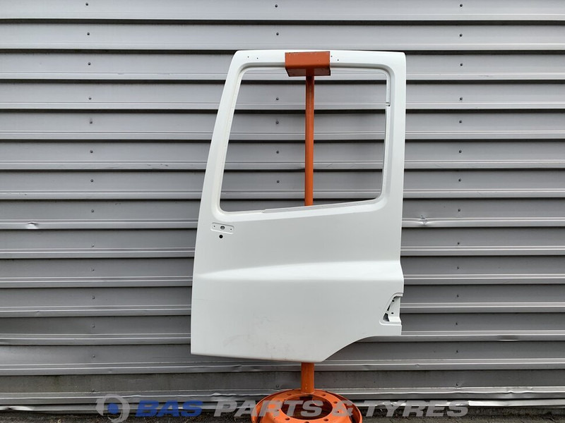 DAF CF (Meerdere types) - Uşă și piese pentru Camion: Foto 1 DAF CF (Meerdere types) - Uşă și piese pentru Camion: Foto 1