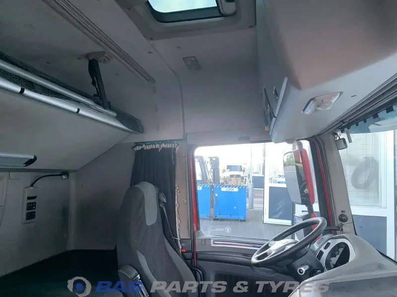 DAF XF106 DAF Space Cab L2H2 1811560 - Cabină și interior pentru Camion: Foto 5 DAF XF106 DAF Space Cab L2H2 1811560 - Cabină și interior pentru Camion: Foto 5