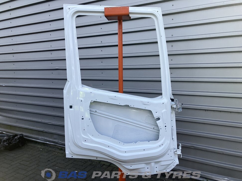DAF XG - Uşă și piese pentru Camion: Foto 2 DAF XG - Uşă și piese pentru Camion: Foto 2