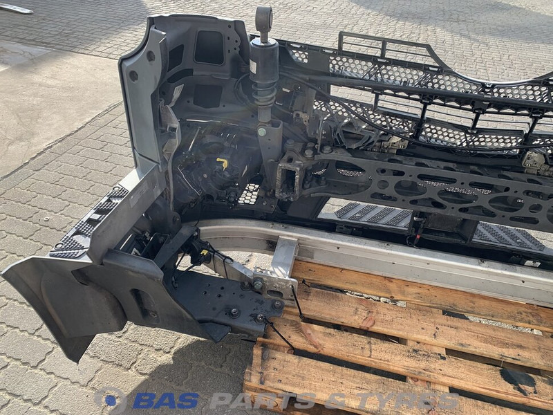 Mercedes-Benz Antos MP4 - Bară de protecție pentru Camion: Foto 5 Mercedes-Benz Antos MP4 - Bară de protecție pentru Camion: Foto 5