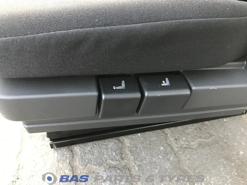 Mercedes-Benz Atego MP4 Bestuurdersstoel Mercedes A 967 910 13 01 - Scaun pentru Camion: Foto 5 Mercedes-Benz Atego MP4 Bestuurdersstoel Mercedes A 967 910 13 01 - Scaun pentru Camion: Foto 5