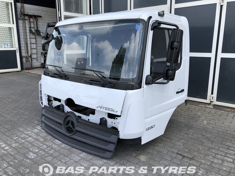 Mercedes-Benz Atego MP4 - Cabină și interior pentru Camion: Foto 1 Mercedes-Benz Atego MP4 - Cabină și interior pentru Camion: Foto 1