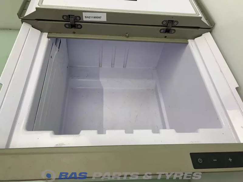 Volvo FH4 - Piesă de schimb pentru Camion: Foto 3 Volvo FH4 - Piesă de schimb pentru Camion: Foto 3