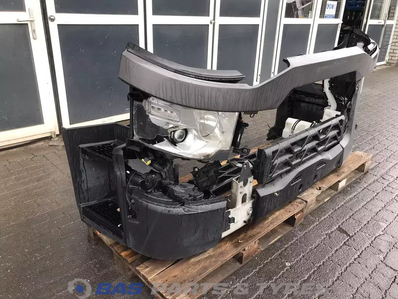 Renault T-Serie Bumper Renault 7482540689 - Bară de protecție pentru Camion: Foto 3 Renault T-Serie Bumper Renault 7482540689 - Bară de protecție pentru Camion: Foto 3