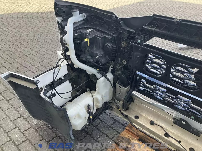 Renault T-Serie Evolution Bumper Renault 7423645386 - Bară de protecție pentru Camion: Foto 5 Renault T-Serie Evolution Bumper Renault 7423645386 - Bară de protecție pentru Camion: Foto 5