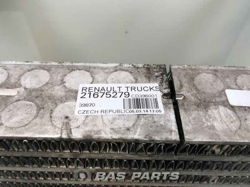 Renault - Intercooler pentru Camion: Foto 3 Renault - Intercooler pentru Camion: Foto 3