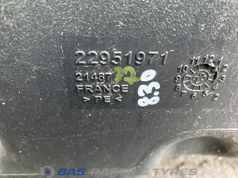 Volvo Brandstoftank Volvo 290 Liter 22951971 - Rezervor combustibil pentru Camion: Foto 5 Volvo Brandstoftank Volvo 290 Liter 22951971 - Rezervor combustibil pentru Camion: Foto 5