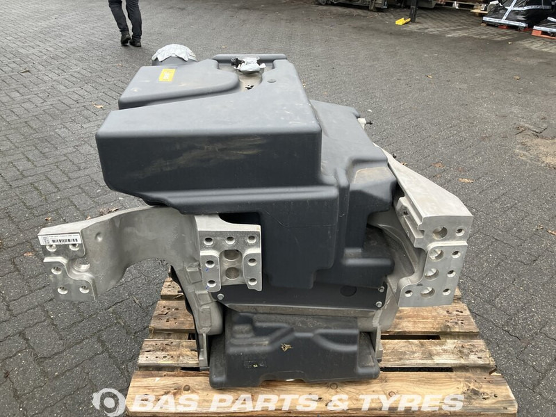 Volvo Brandstoftank Volvo 290 Liter 22951971 - Rezervor combustibil pentru Camion: Foto 3 Volvo Brandstoftank Volvo 290 Liter 22951971 - Rezervor combustibil pentru Camion: Foto 3