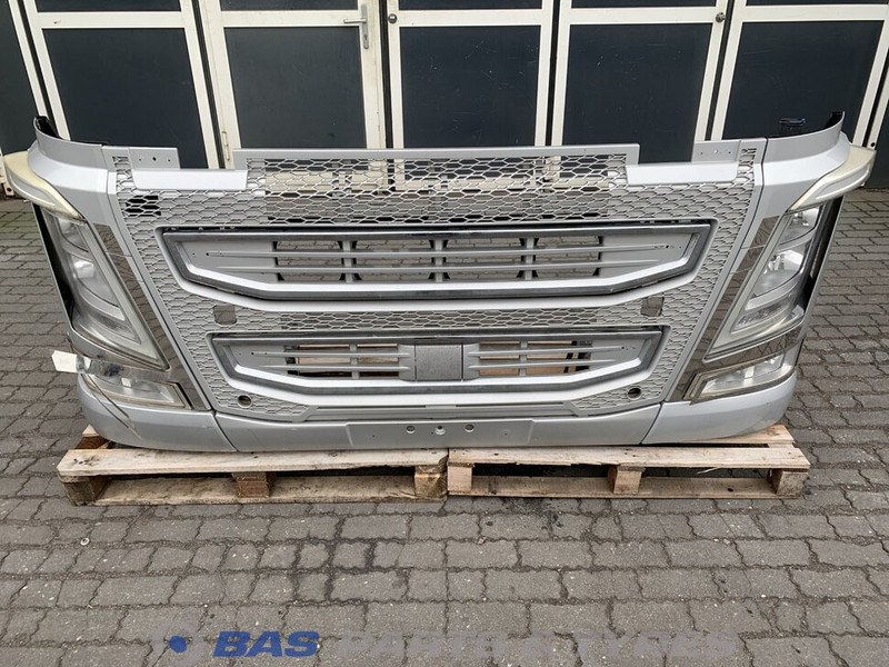 Volvo FH4 Bumper Volvo 21221130 - Bară de protecție pentru Camion: Foto 1 Volvo FH4 Bumper Volvo 21221130 - Bară de protecție pentru Camion: Foto 1
