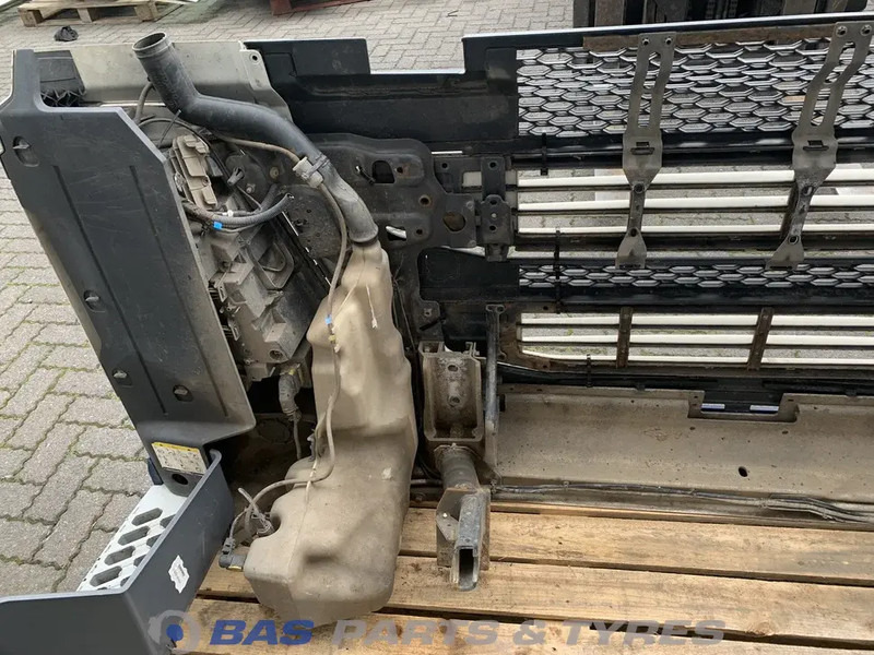 Volvo FH4 Bumper Volvo 82137660 - Bară de protecție pentru Camion: Foto 4 Volvo FH4 Bumper Volvo 82137660 - Bară de protecție pentru Camion: Foto 4