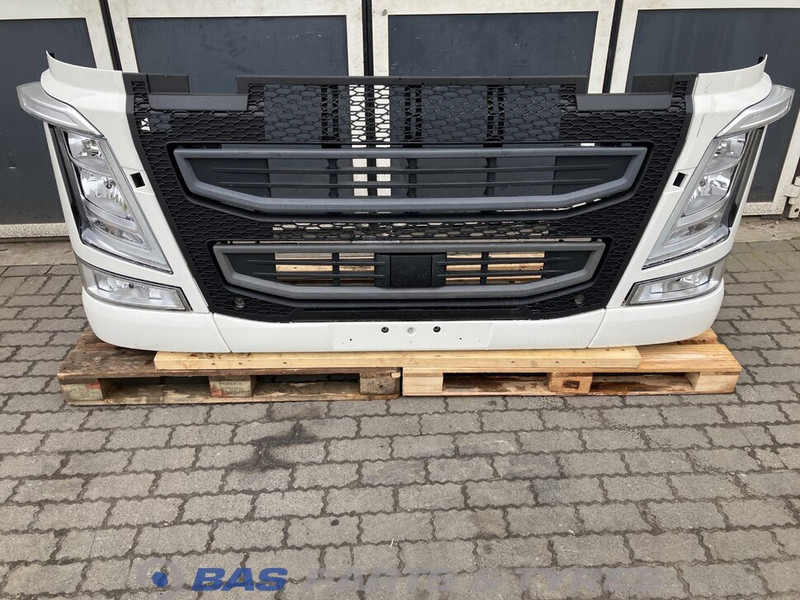 Volvo FH4 Bumper Volvo 82491840 - Bară de protecție pentru Camion: Foto 1 Volvo FH4 Bumper Volvo 82491840 - Bară de protecție pentru Camion: Foto 1