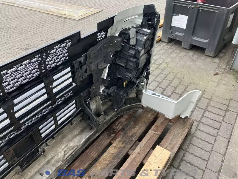 Volvo FH4 Bumper Volvo 82491840 - Bară de protecție pentru Camion: Foto 4 Volvo FH4 Bumper Volvo 82491840 - Bară de protecție pentru Camion: Foto 4