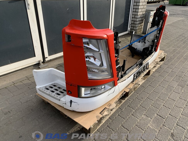 Volvo FH4 Bumper Volvo 82491840 - Bară de protecție pentru Camion: Foto 3 Volvo FH4 Bumper Volvo 82491840 - Bară de protecție pentru Camion: Foto 3