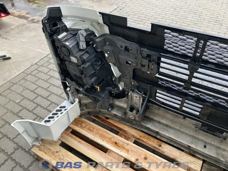Volvo FH4 Bumper Volvo 82491840 - Bară de protecție pentru Camion: Foto 5 Volvo FH4 Bumper Volvo 82491840 - Bară de protecție pentru Camion: Foto 5