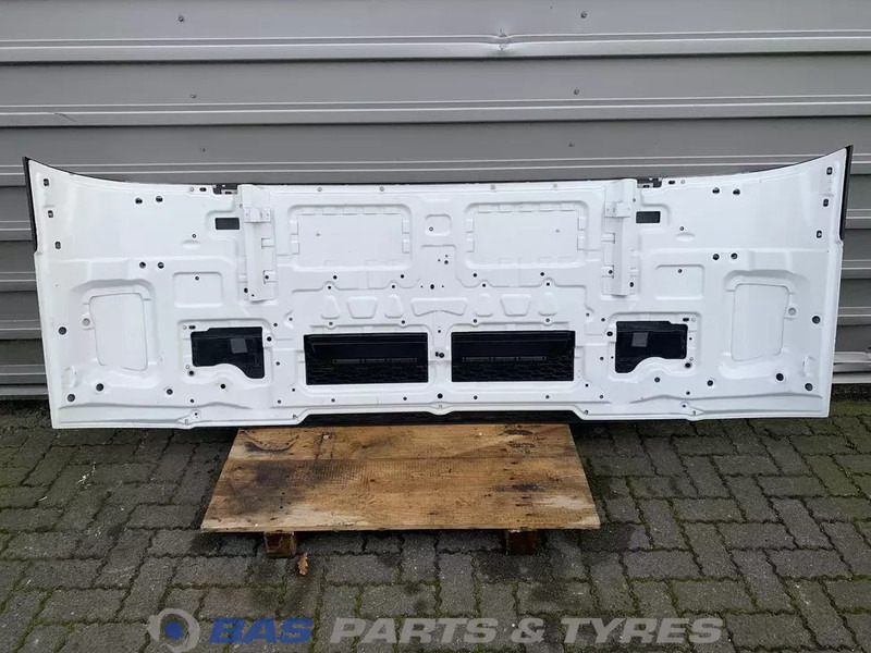 Volvo FH4 Frontklep Volvo 82219161 - Grilă pentru Camion: Foto 2 Volvo FH4 Frontklep Volvo 82219161 - Grilă pentru Camion: Foto 2