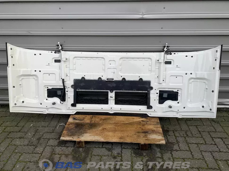 Volvo FH4 Frontklep Volvo 82219161 - Grilă pentru Camion: Foto 2 Volvo FH4 Frontklep Volvo 82219161 - Grilă pentru Camion: Foto 2