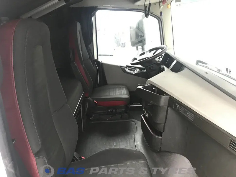Volvo FH4 Volvo Globetrotter L2H2 82219166 - Cabină și interior pentru Camion: Foto 5 Volvo FH4 Volvo Globetrotter L2H2 82219166 - Cabină și interior pentru Camion: Foto 5
