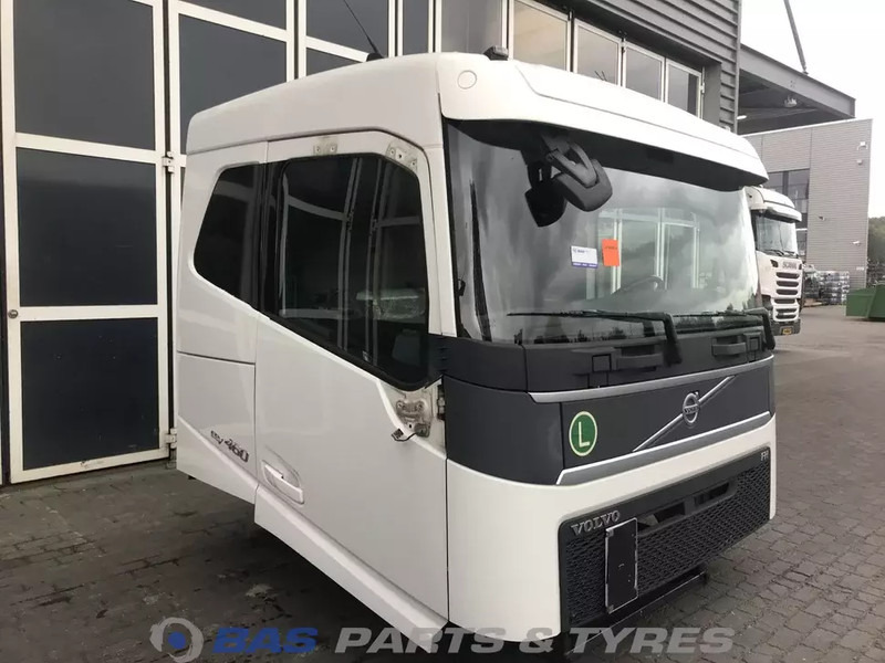 Volvo FH4 Volvo Sleeper Cab L2H1 82271553 - Cabină și interior pentru Camion: Foto 2 Volvo FH4 Volvo Sleeper Cab L2H1 82271553 - Cabină și interior pentru Camion: Foto 2