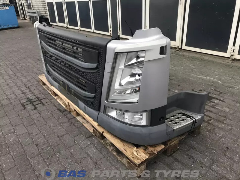 Volvo FM4 Bumper Volvo 21221129 - Bară de protecție pentru Camion: Foto 2 Volvo FM4 Bumper Volvo 21221129 - Bară de protecție pentru Camion: Foto 2