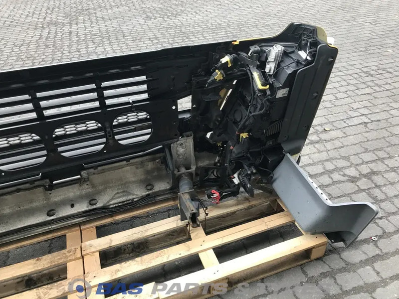 Volvo FM4 Bumper Volvo 21963534 - Bară de protecție pentru Camion: Foto 5 Volvo FM4 Bumper Volvo 21963534 - Bară de protecție pentru Camion: Foto 5