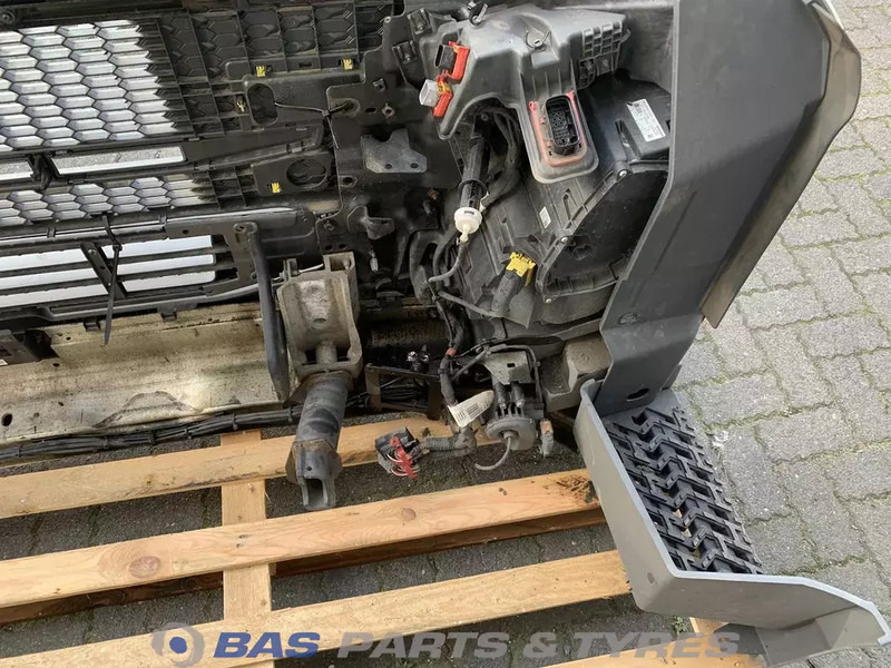 Volvo FM5 Bumper Volvo 82491840 - Bară de protecție pentru Camion: Foto 5 Volvo FM5 Bumper Volvo 82491840 - Bară de protecție pentru Camion: Foto 5