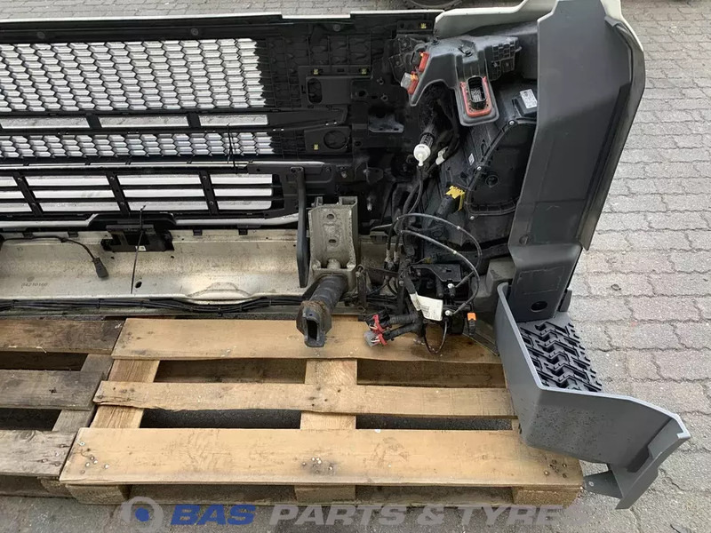 Volvo FM5 Bumper Volvo 82491840 - Bară de protecție pentru Camion: Foto 5 Volvo FM5 Bumper Volvo 82491840 - Bară de protecție pentru Camion: Foto 5