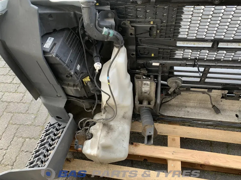 Volvo FM5 Bumper Volvo 82491840 - Bară de protecție pentru Camion: Foto 4 Volvo FM5 Bumper Volvo 82491840 - Bară de protecție pentru Camion: Foto 4