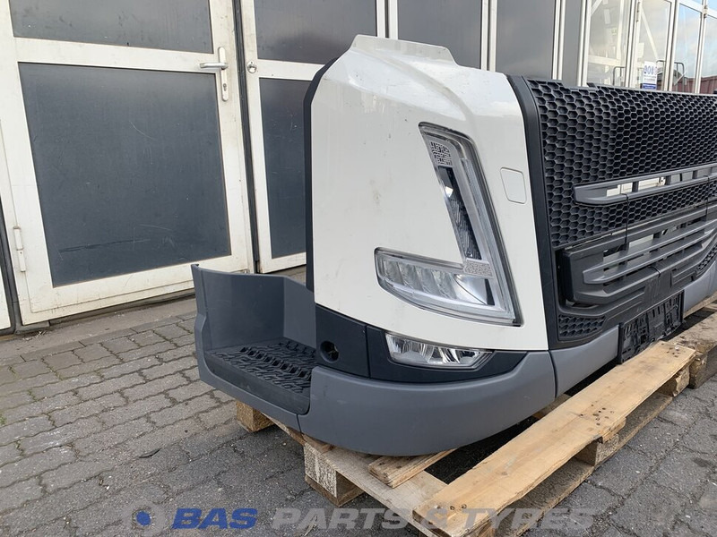 Volvo FM5 Bumper Volvo 82491840 - Bară de protecție pentru Camion: Foto 3 Volvo FM5 Bumper Volvo 82491840 - Bară de protecție pentru Camion: Foto 3